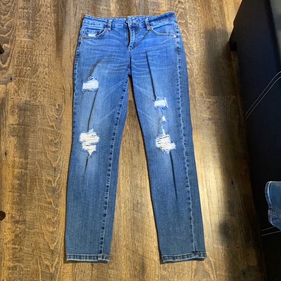 Ripped Jeans, good condition, low rise waist, don’t fit anymore. - Picture 1 of 3